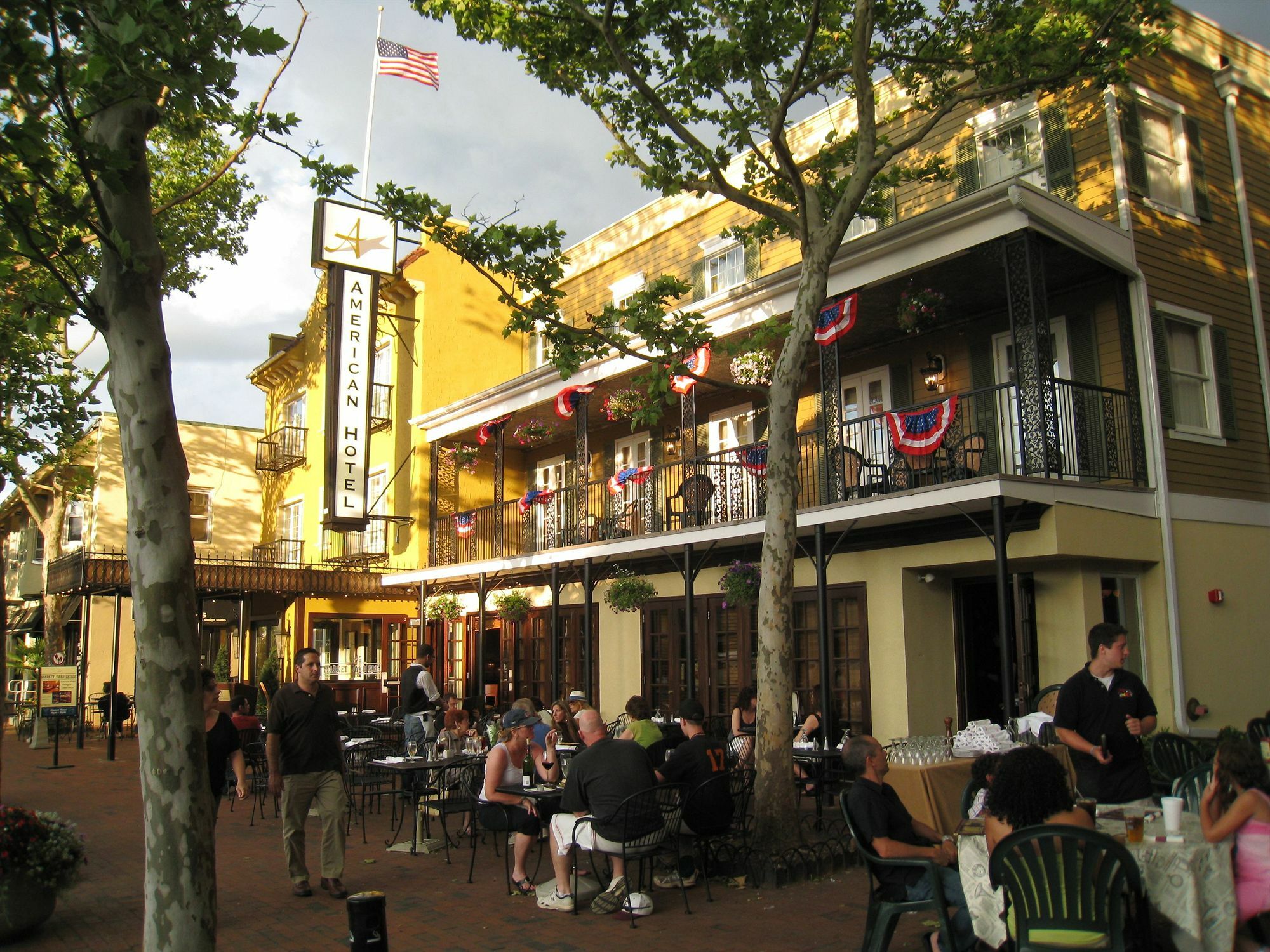 American Hotel Freehold Exterior foto